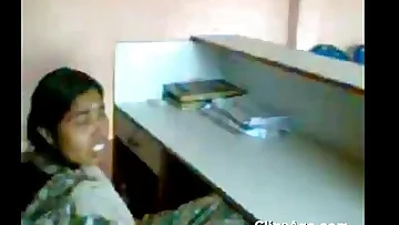 desi porn waching in office