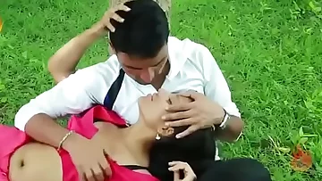 desi bhabhi sex with boy in park