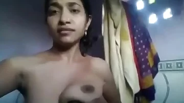 Indian desi girl showing boobs and pussy selfshot