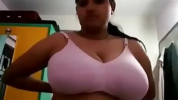 Hot desi bhabhi showing her big boobs