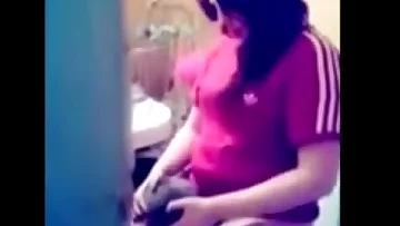 bhabhi ne chut chatwai