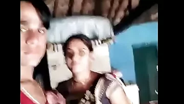 bhabhi boobs suck