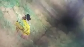 1~ Desi aunty open pee capture