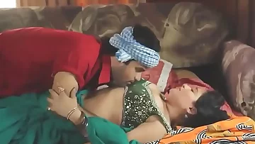 Desi bhabhi seduced and fucked by servant