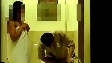 Bhabhi flashing hotel boy