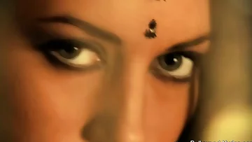 Sexy Brunette Has Body For Love