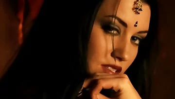 Bollywood Babe Sexy Dancer