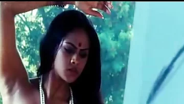 Actress Vasundhara hot in Makara Manju